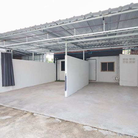 Oyo 1163 Eden Hostel Phuket Luaran gambar