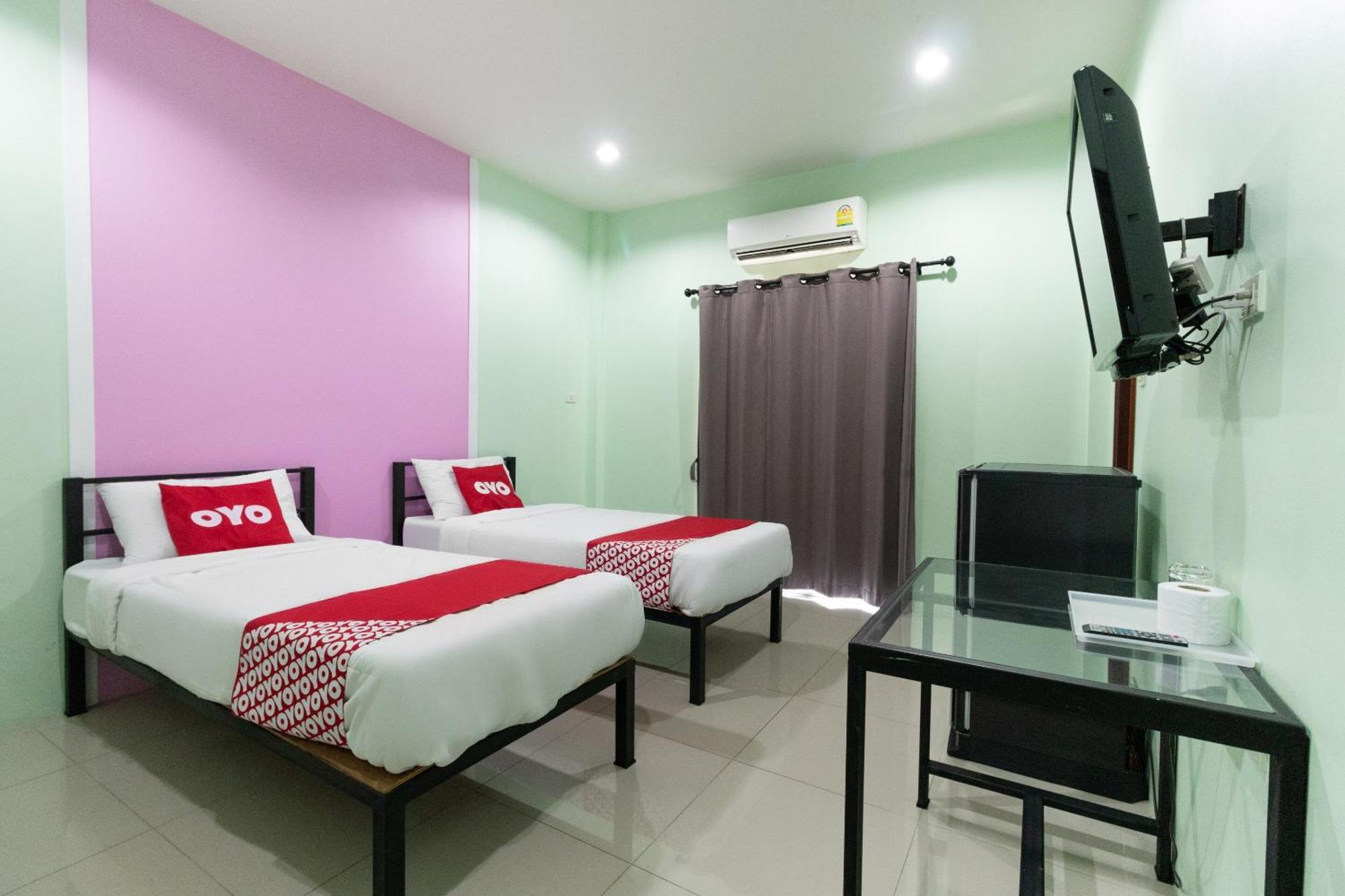 Oyo 1163 Eden Hostel Phuket Luaran gambar
