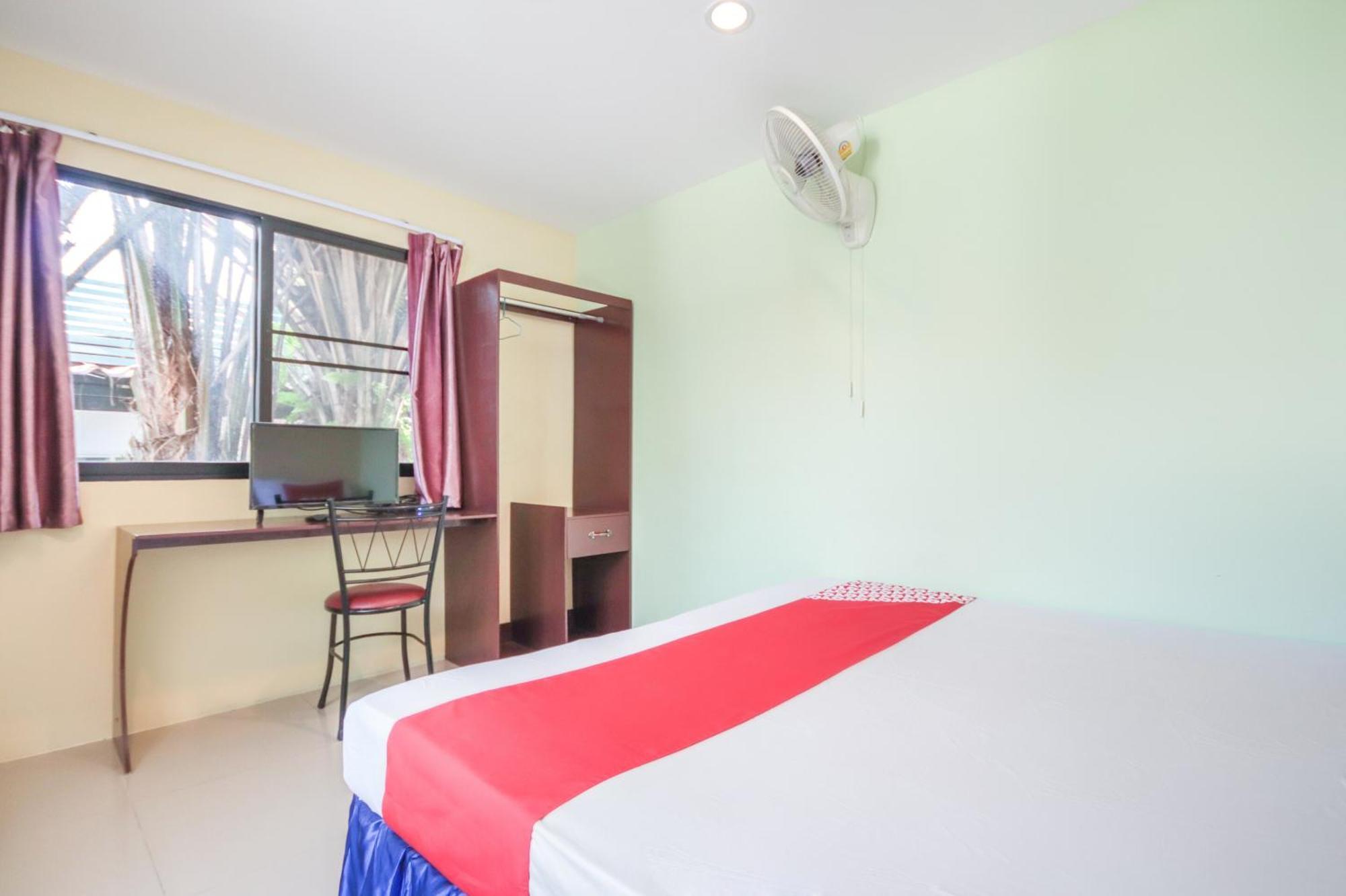 Oyo 1163 Eden Hostel Phuket Luaran gambar