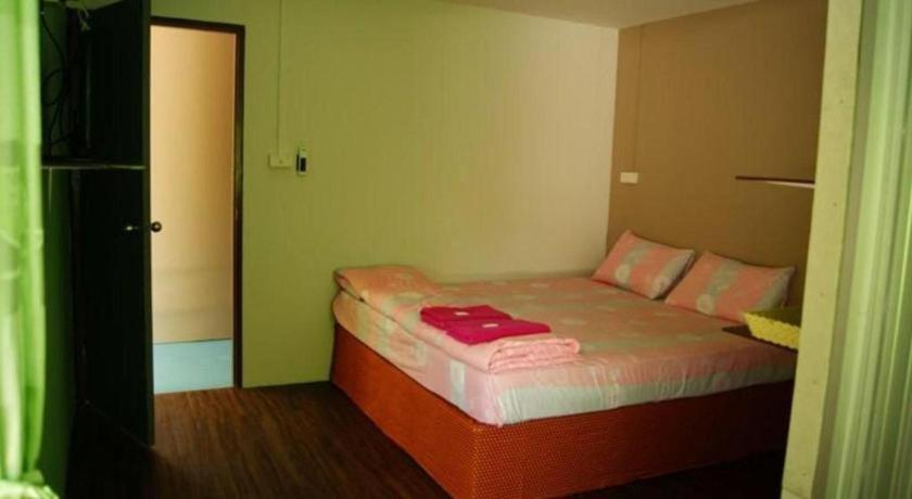 Oyo 1163 Eden Hostel Phuket Luaran gambar