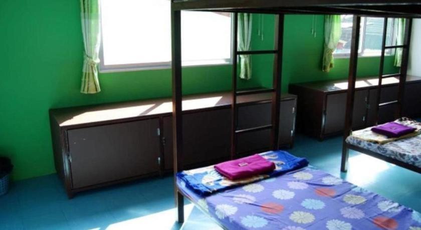 Oyo 1163 Eden Hostel Phuket Luaran gambar